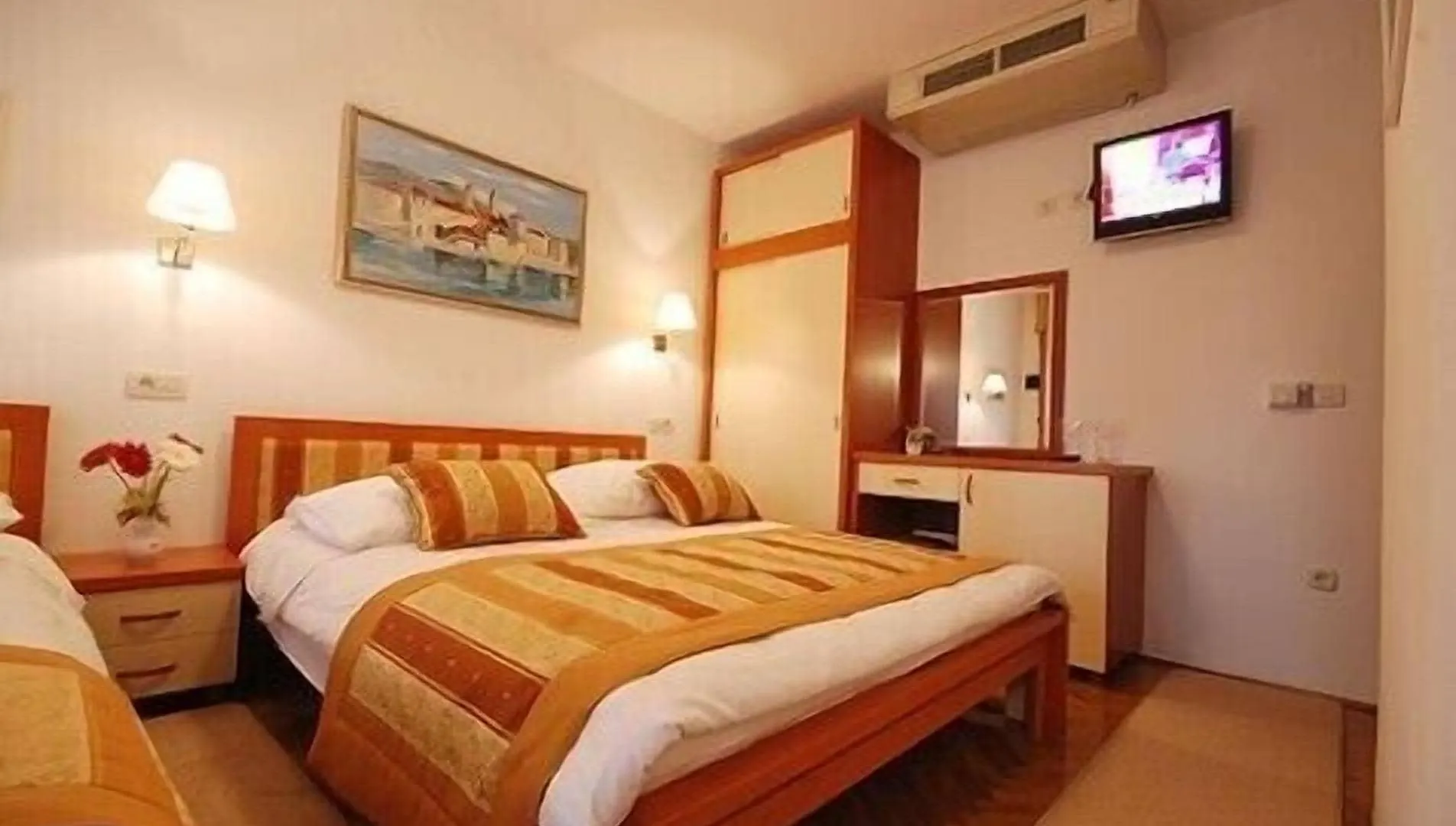 Hotel Trogirski Dvori 3*, Trogir Kroatien