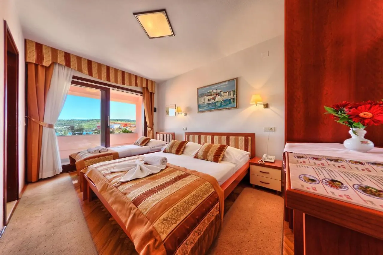 Hotel Trogirski Dvori 3*, Trogir Croatia