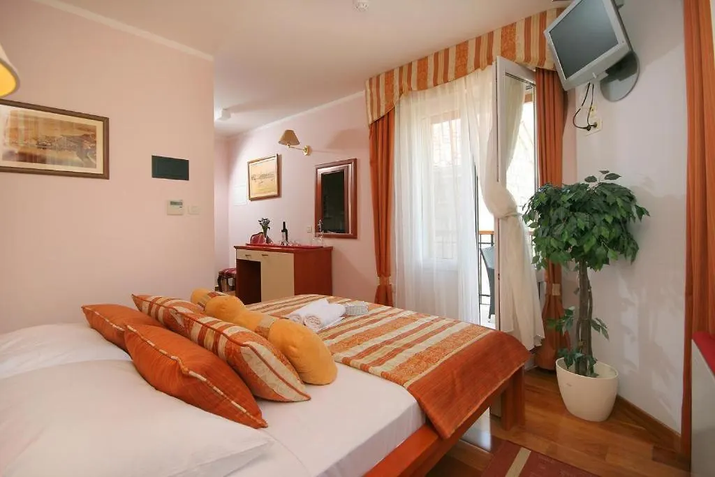 Hotel Trogirski Dvori 3*, Trogir Croatia